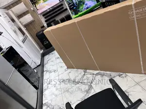 Samsung 2023 Model UHD Smart Series 8 75”Cu8000
