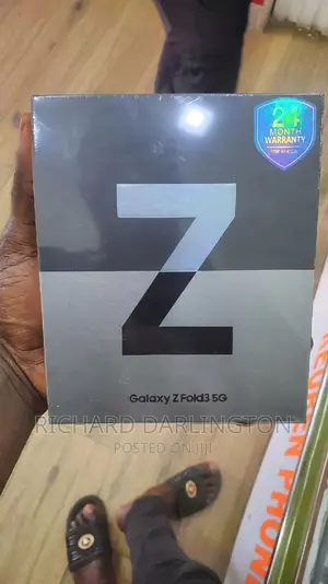 New Samsung Galaxy Z Fold 3 256 GB Black