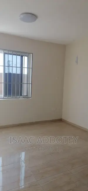3bdrm Apartment in Sakumono Estate, Spintex for rent