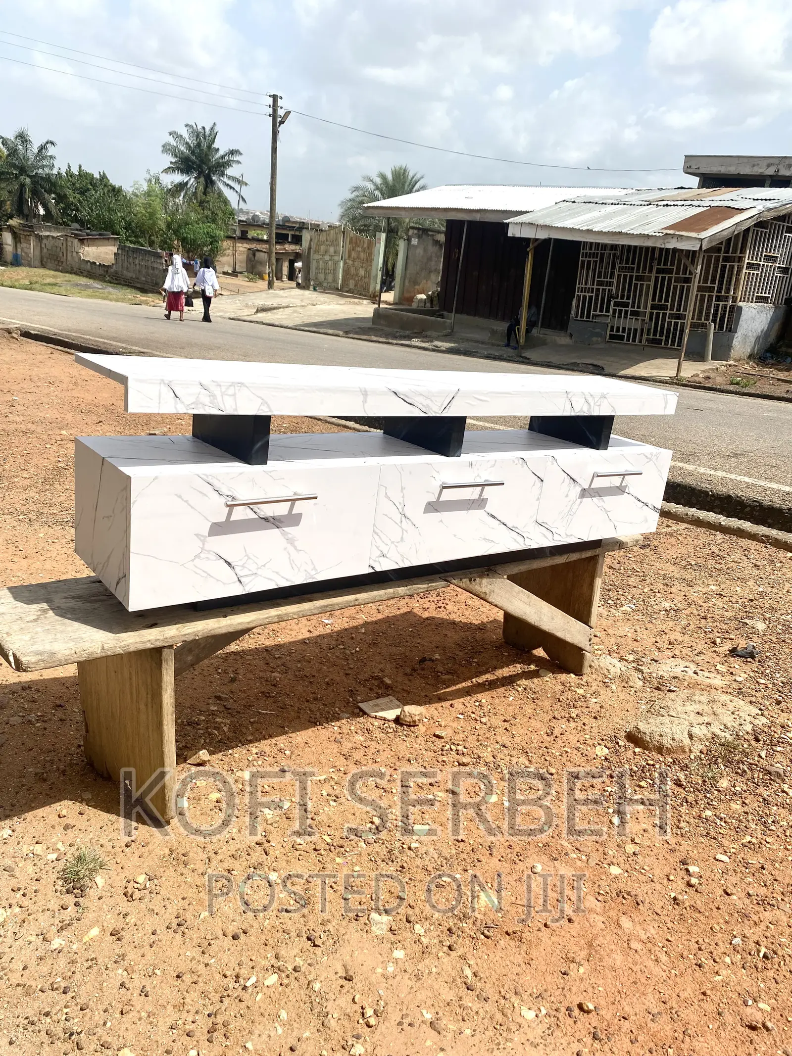 Quality Wooden Tv Stand