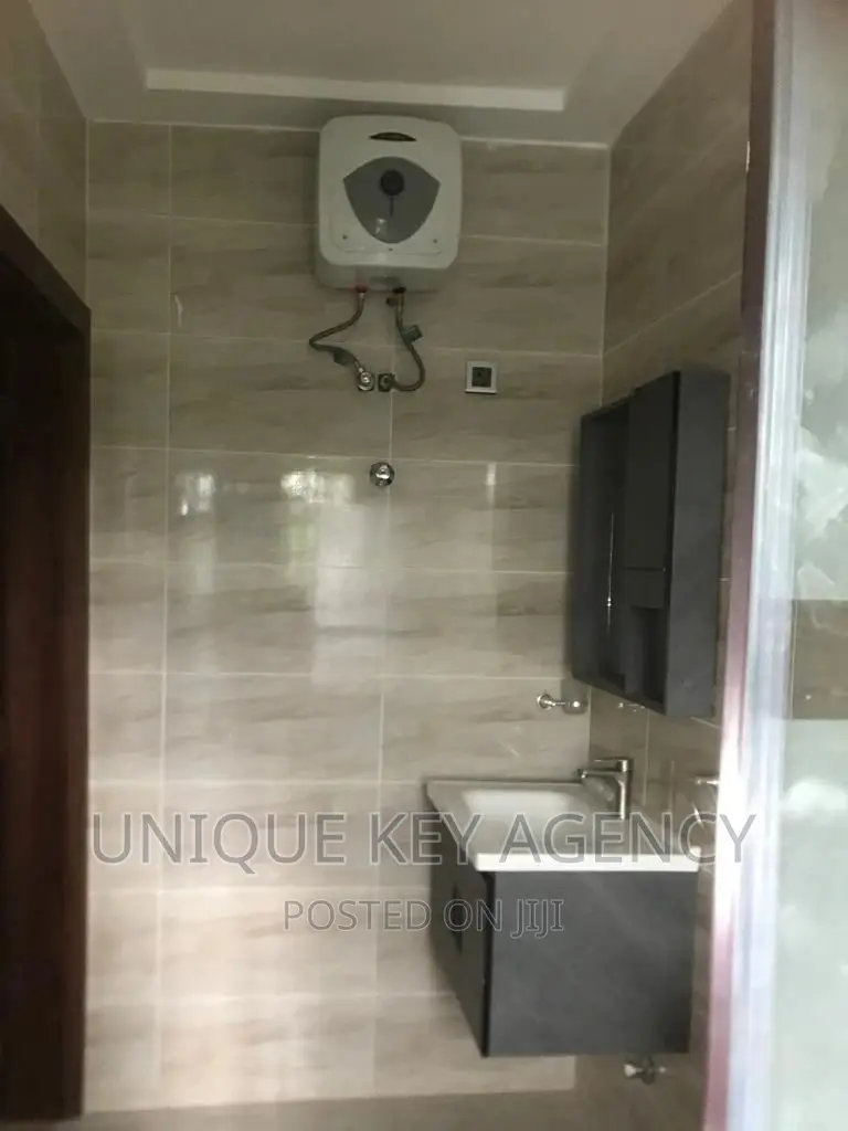 3bdrm House in Unique Key Agency, Tesano for rent