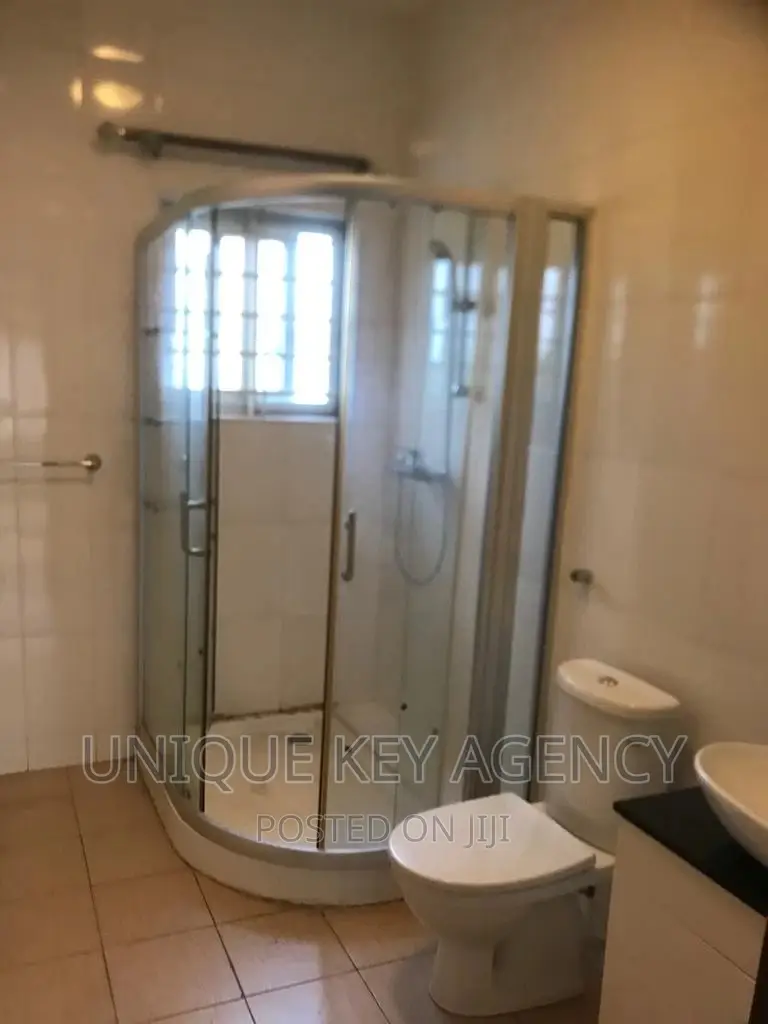 2bdrm Townhouse / Terrace in Unique Key Agency, Tesano for rent