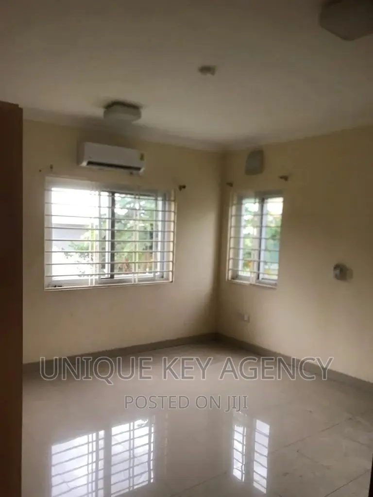 2bdrm Townhouse / Terrace in Unique Key Agency, Tesano for rent