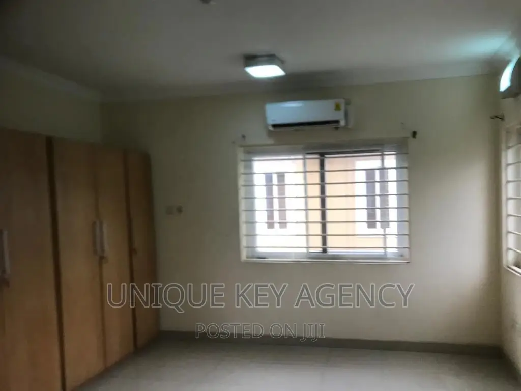 2bdrm Townhouse / Terrace in Unique Key Agency, Tesano for rent