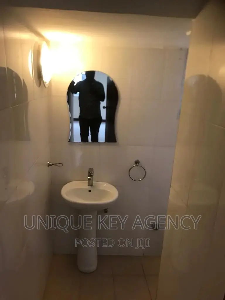 2bdrm Townhouse / Terrace in Unique Key Agency, Tesano for rent