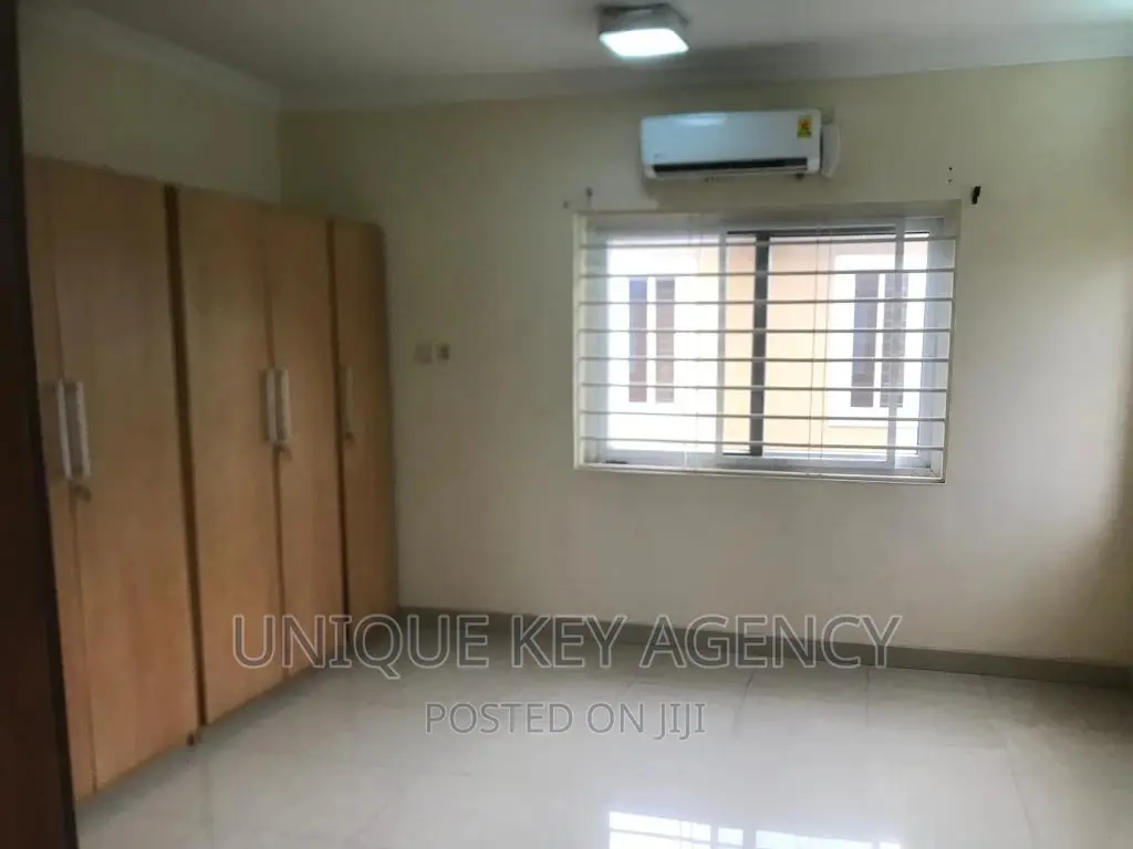 2bdrm Townhouse / Terrace in Unique Key Agency, Tesano for rent