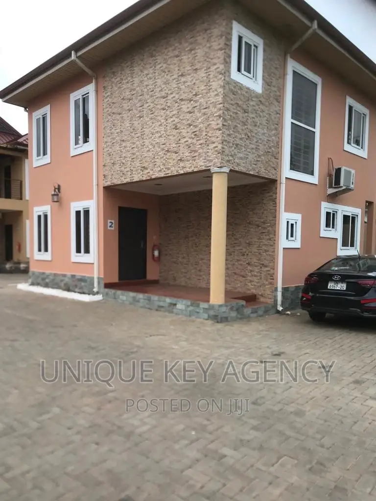 2bdrm Townhouse / Terrace in Unique Key Agency, Tesano for rent