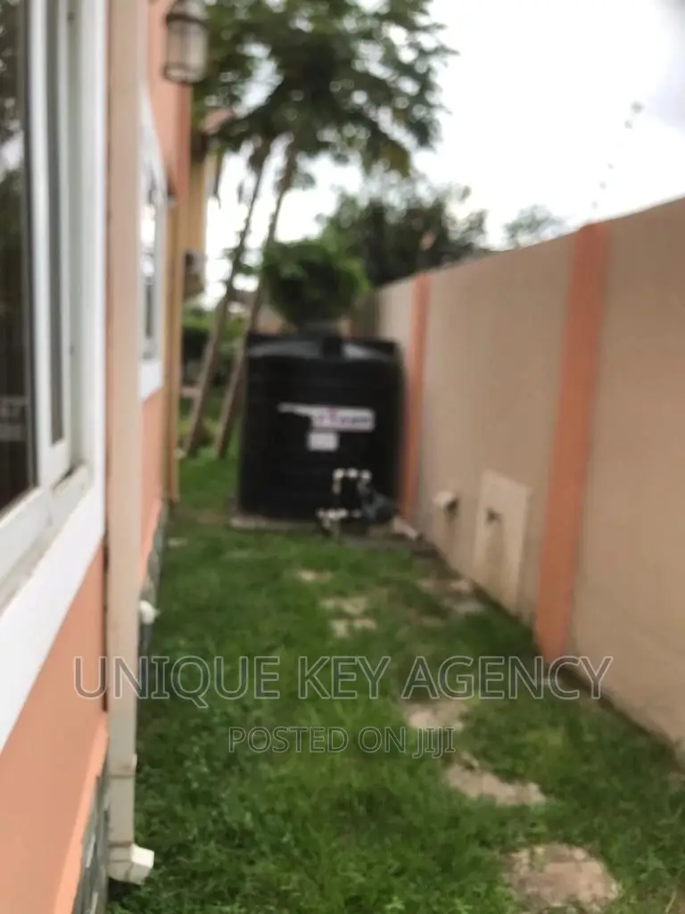 2bdrm Townhouse / Terrace in Unique Key Agency, Tesano for rent