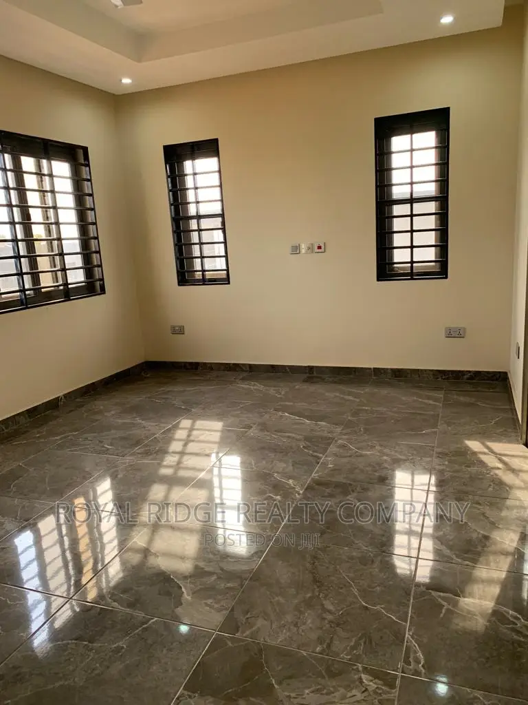 2bdrm Apartment in Tseaddo, Accra Metropolitan for rent