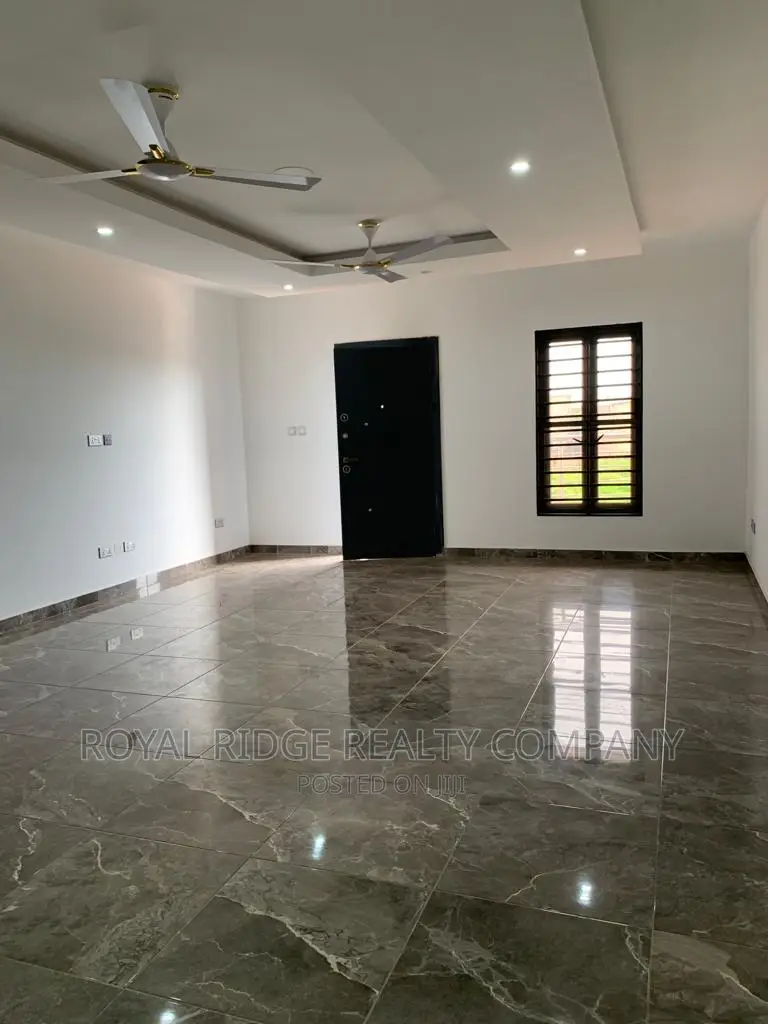 2bdrm Apartment in Tseaddo, Accra Metropolitan for rent