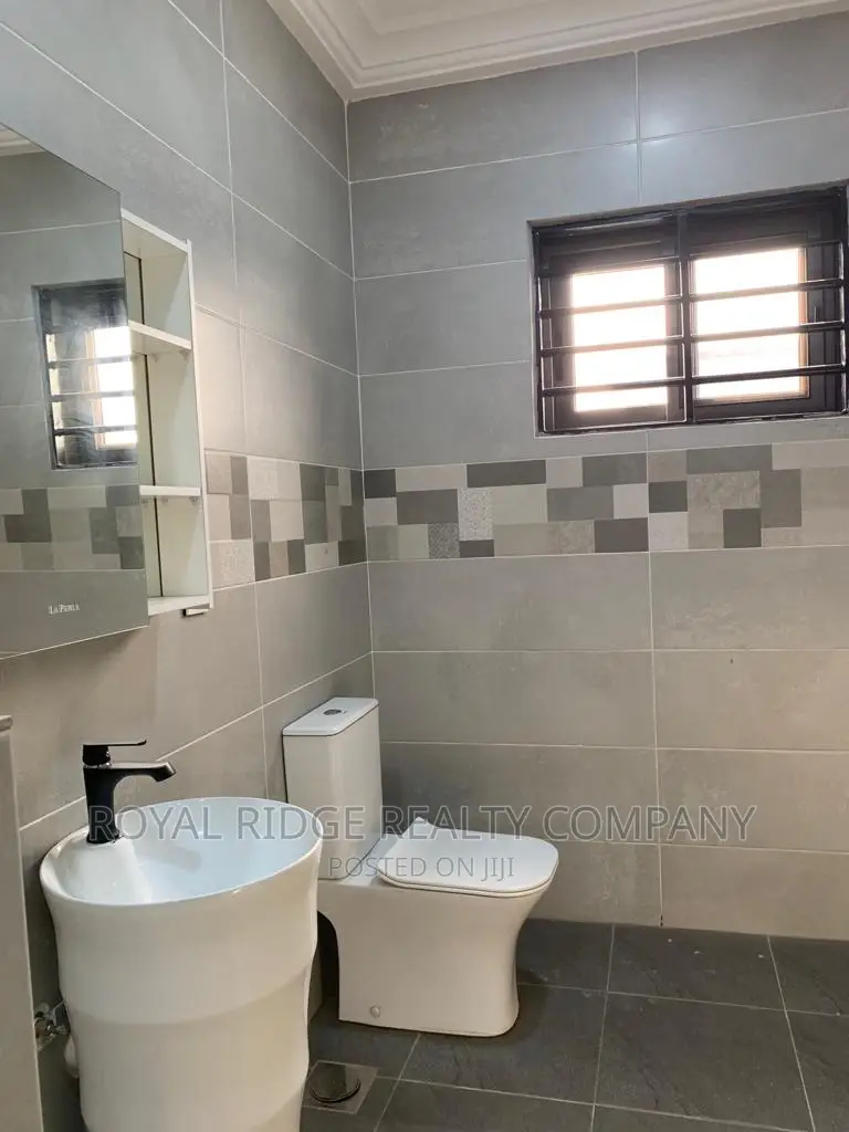 2bdrm Apartment in Tseaddo, Accra Metropolitan for rent