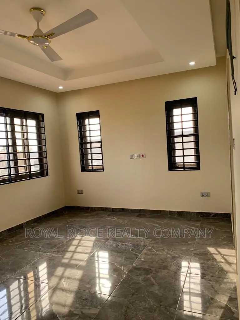 2bdrm Apartment in Tseaddo, Accra Metropolitan for rent
