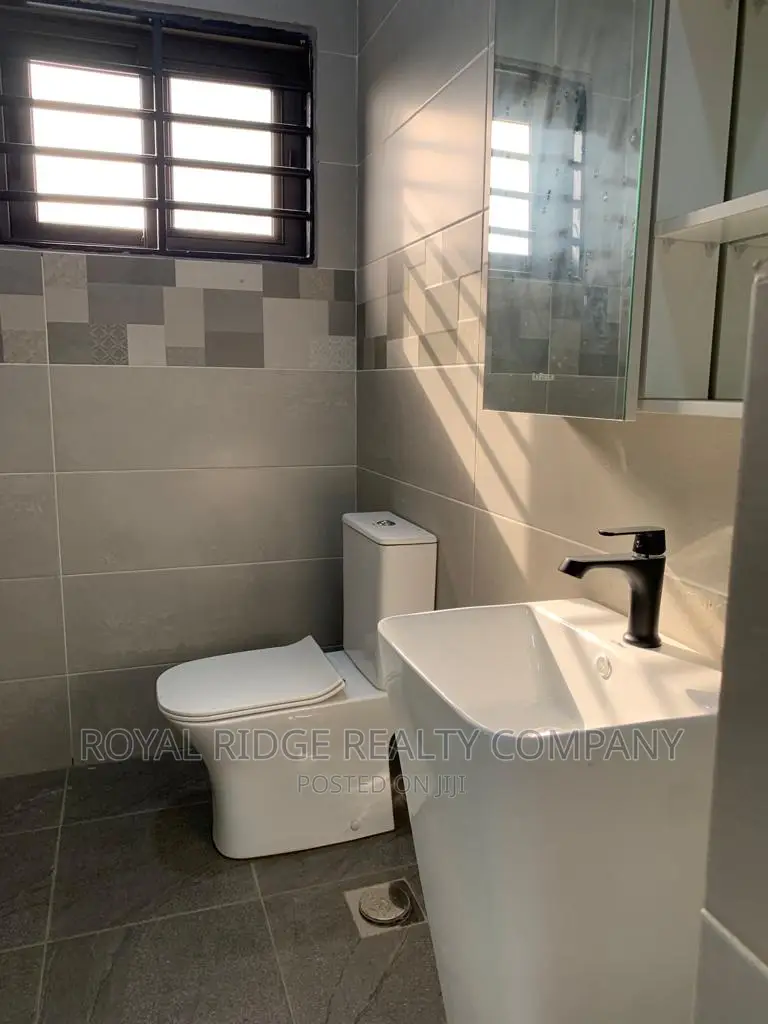 2bdrm Apartment in Tseaddo, Accra Metropolitan for rent