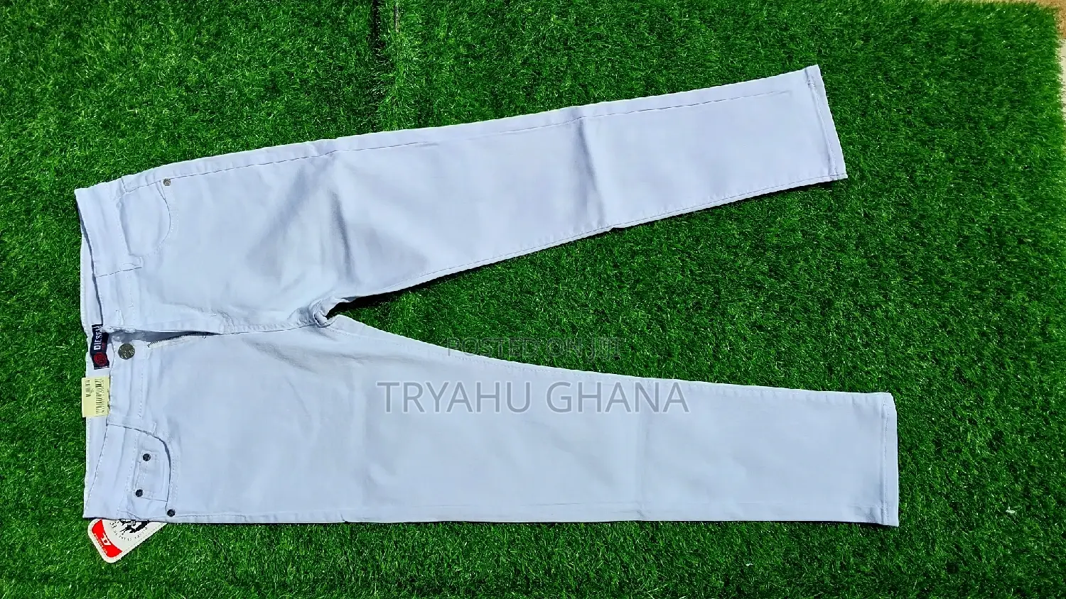 Men's White And Affordable Jeans