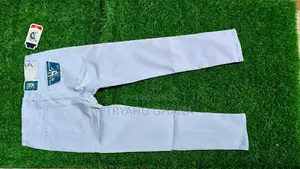 Men's White And Affordable Jeans