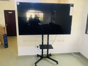 Industrial Commercial Mobile Tv Stand With Wheels 32”-70”