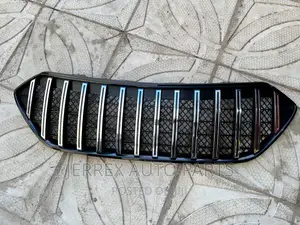 Santafe 2017-2018 Front Grille/Shells Spec