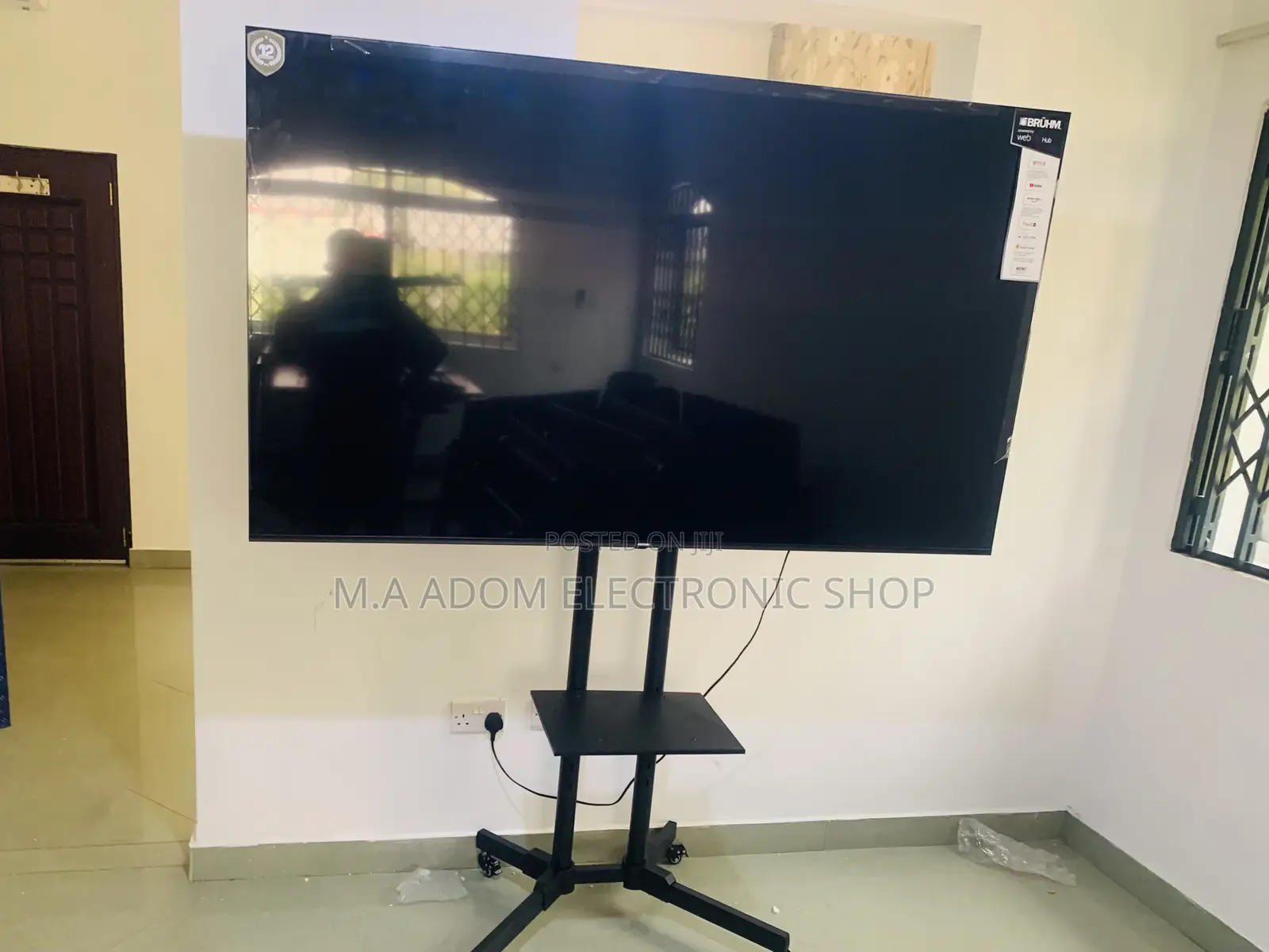 High Quality Tv Stand With Wheels Rolling Wheels for 32”-70”