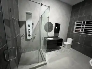 5bdrm House in Mile 7 for sale