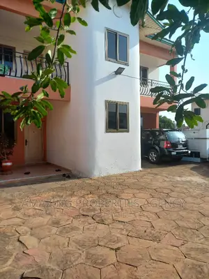 5bdrm House in Dzorwulu for sale