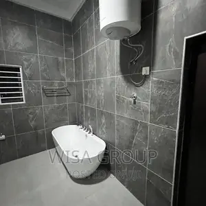 5bdrm Duplex in Wisa Groups, Achimota for sale