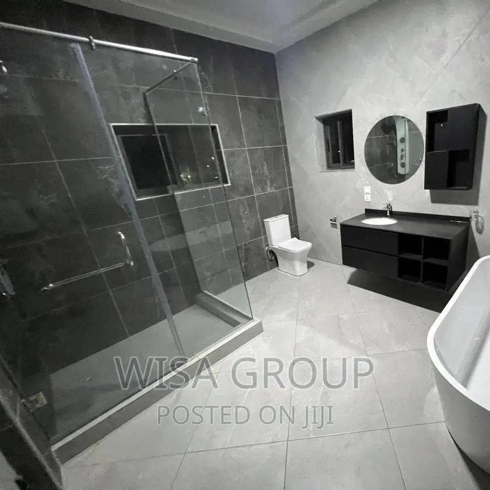 5bdrm Duplex in Wisa Groups, Achimota for sale