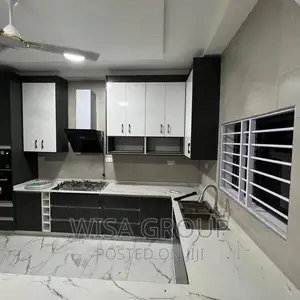5bdrm Duplex in Wisa Groups, Achimota for sale