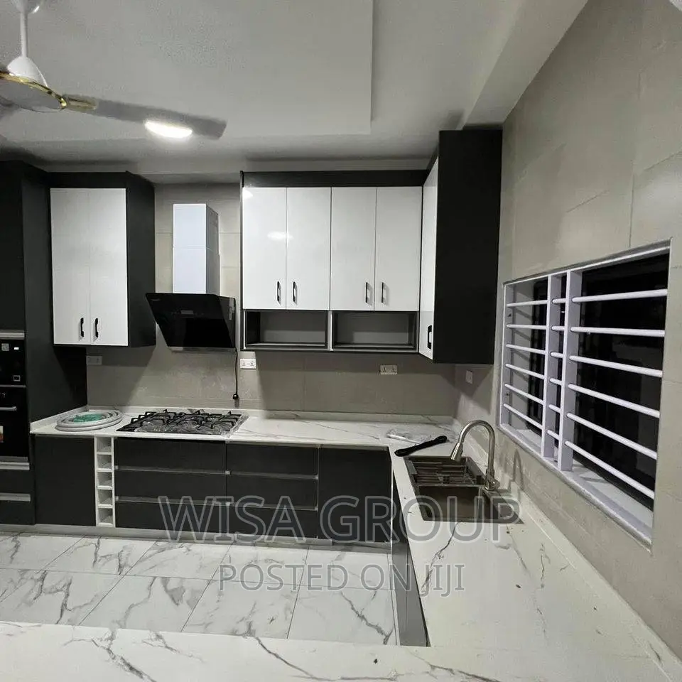 5bdrm Duplex in Wisa Groups, Achimota for sale