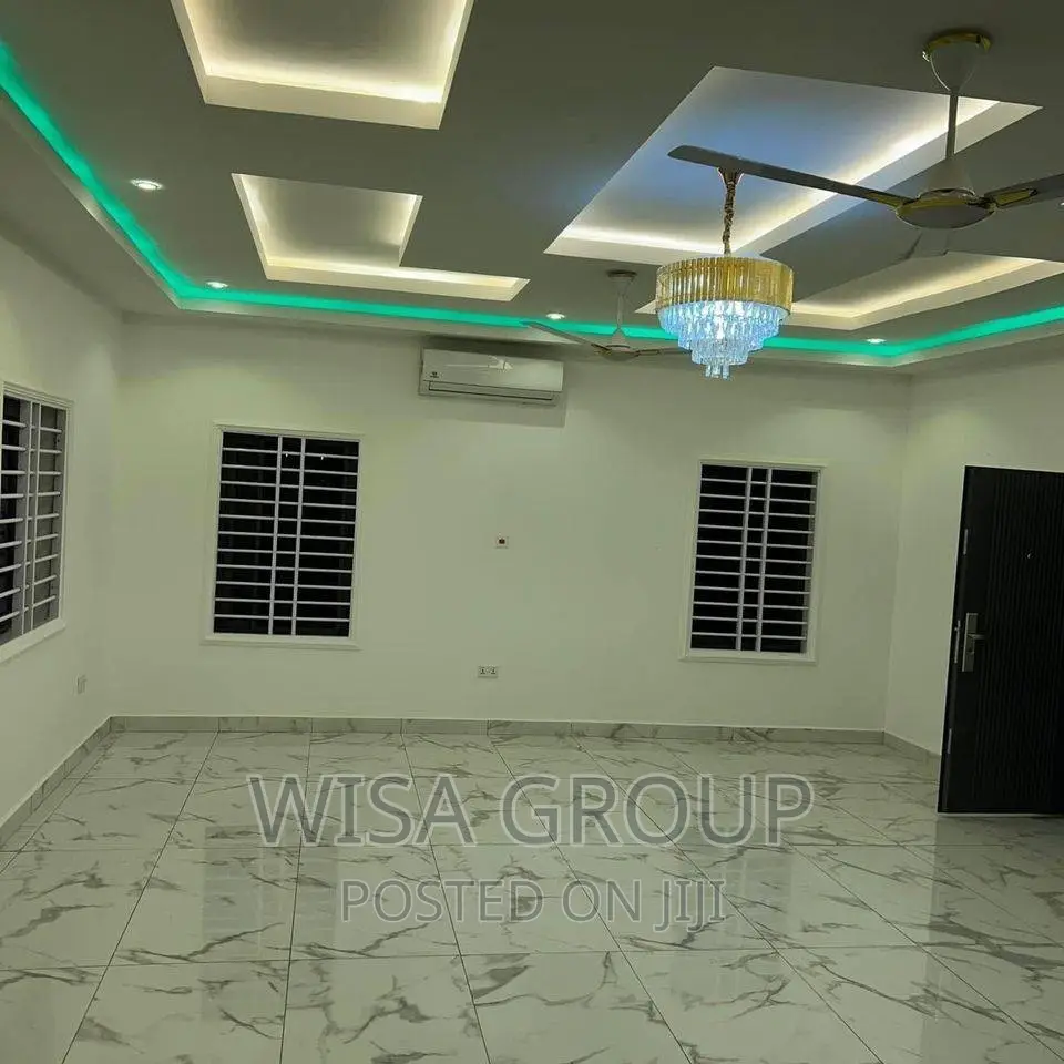 5bdrm Duplex in Wisa Groups, Achimota for sale