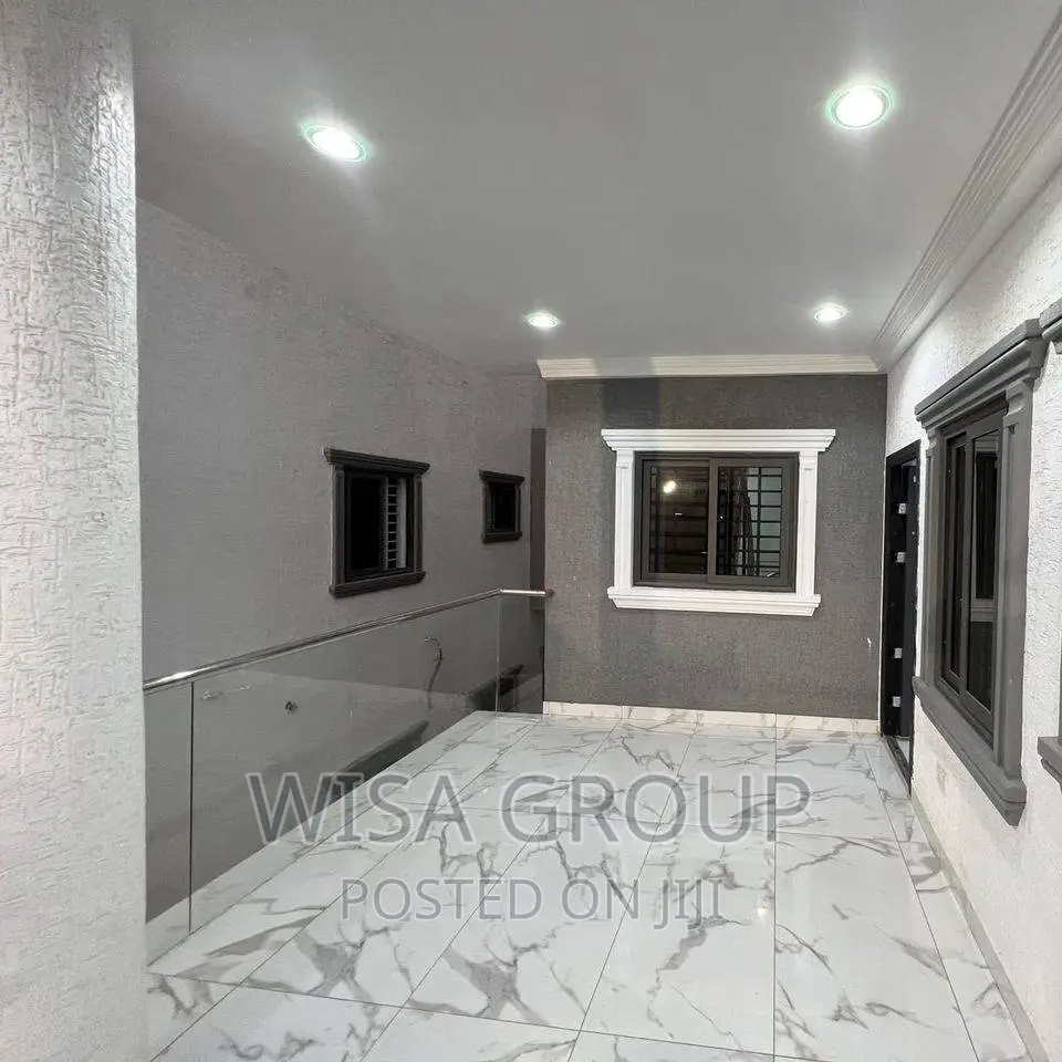 5bdrm Duplex in Wisa Groups, Achimota for sale