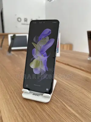 Samsung Galaxy Z Flip4 128 GB Purple