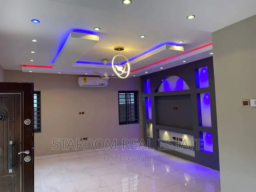 3bdrm Duplex in Kwabenya for sale