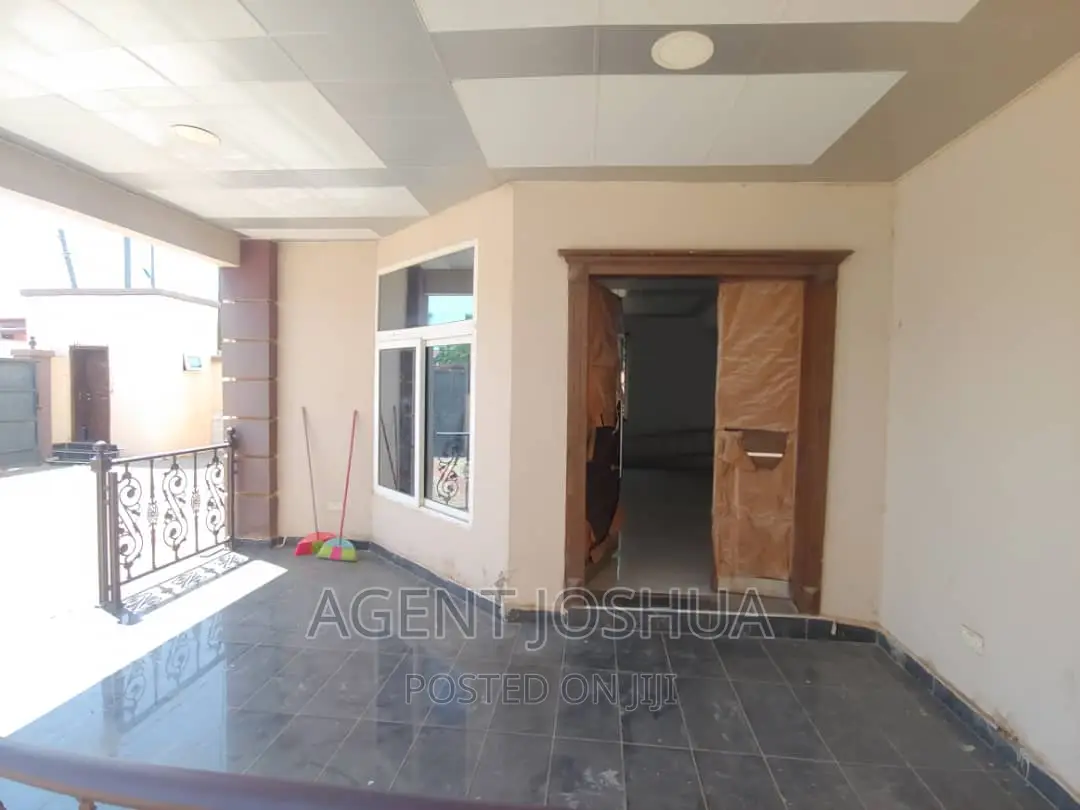 4bdrm House in East Airport, Spintex for rent