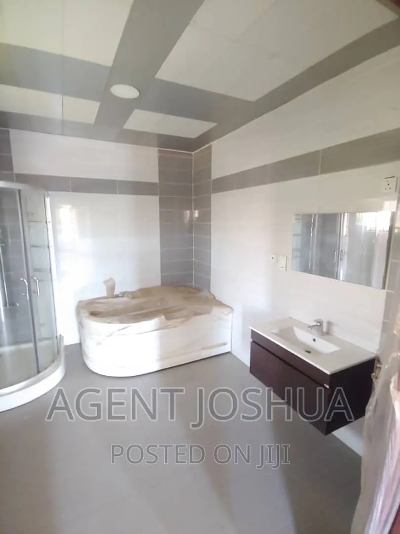 4bdrm House in East Airport, Spintex for rent