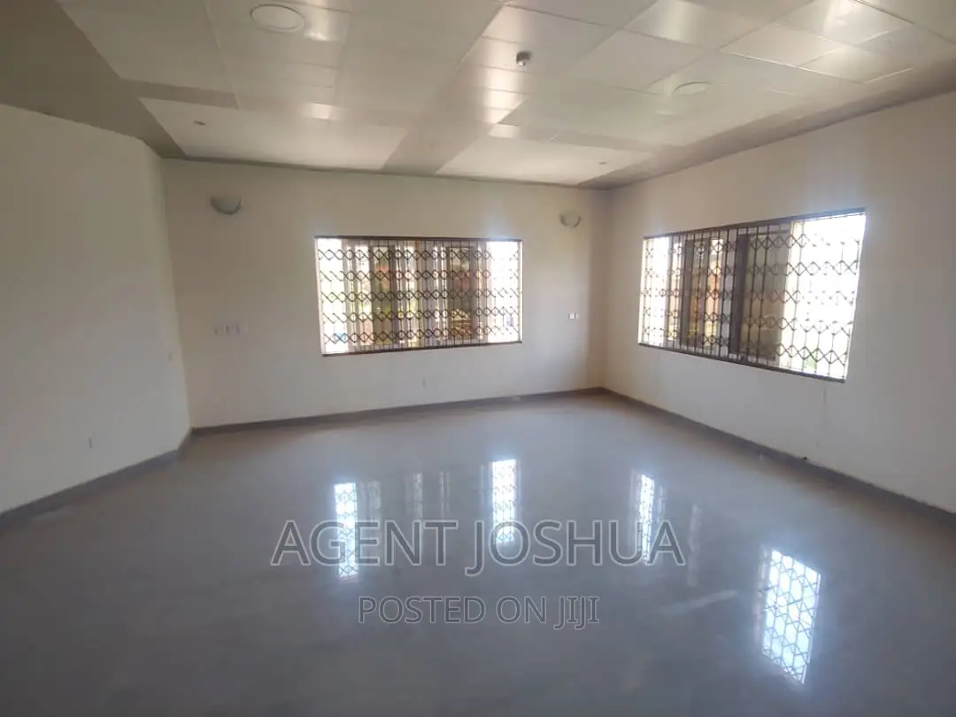 4bdrm House in East Airport, Spintex for rent