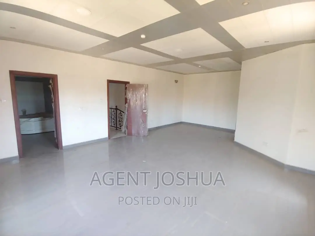4bdrm House in East Airport, Spintex for rent