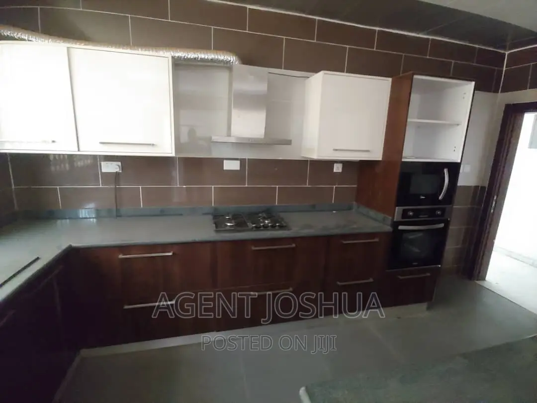 4bdrm House in East Airport, Spintex for rent