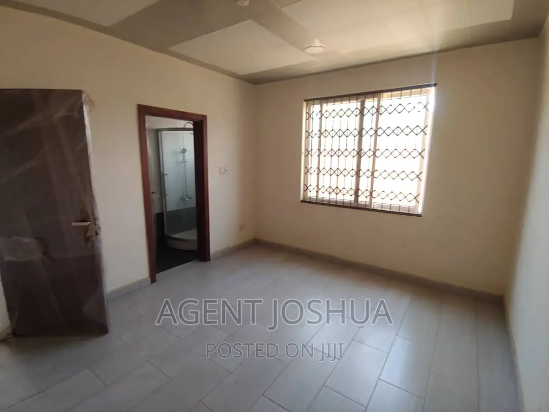 4bdrm House in East Airport, Spintex for rent