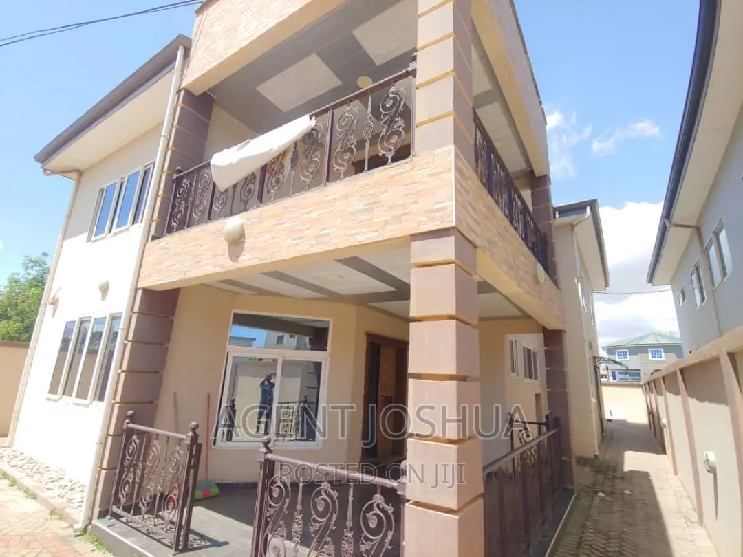 4bdrm House in East Airport, Spintex for rent