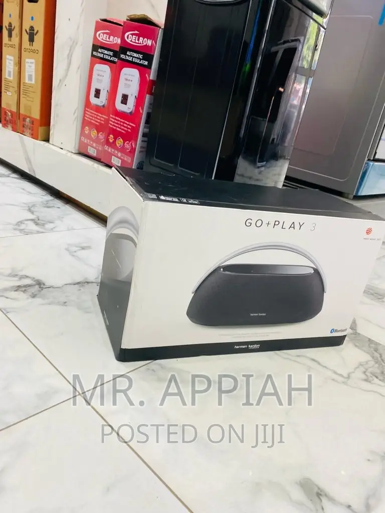 Elegant Black Harman Kardon Go + Play Bluetooth Speaker.