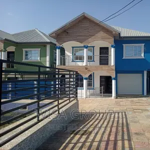 5bdrm Duplex in Accra Metropolitan for sale