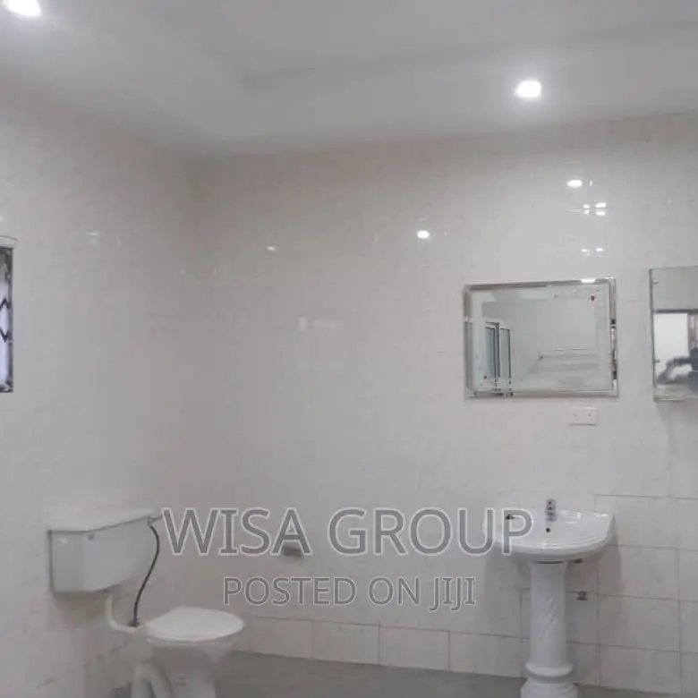 7bdrm Duplex in ,Wisa Groups, Accra Metropolitan for rent