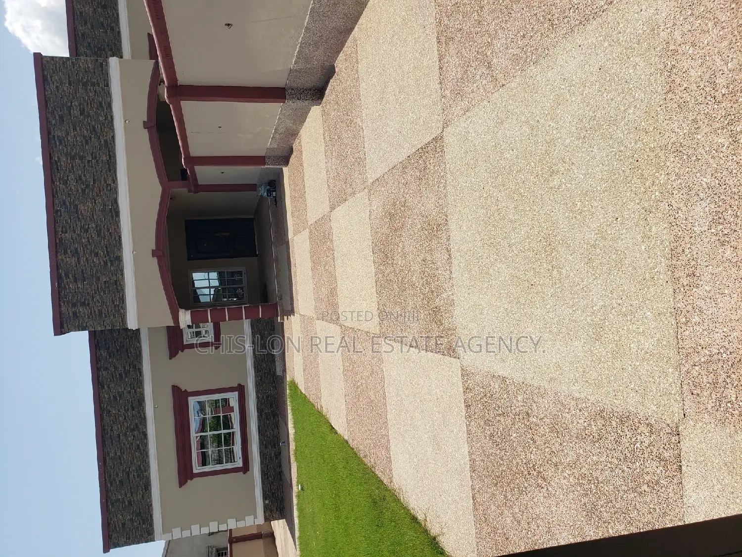 3bdrm House in Tuba, Kasoa for sale