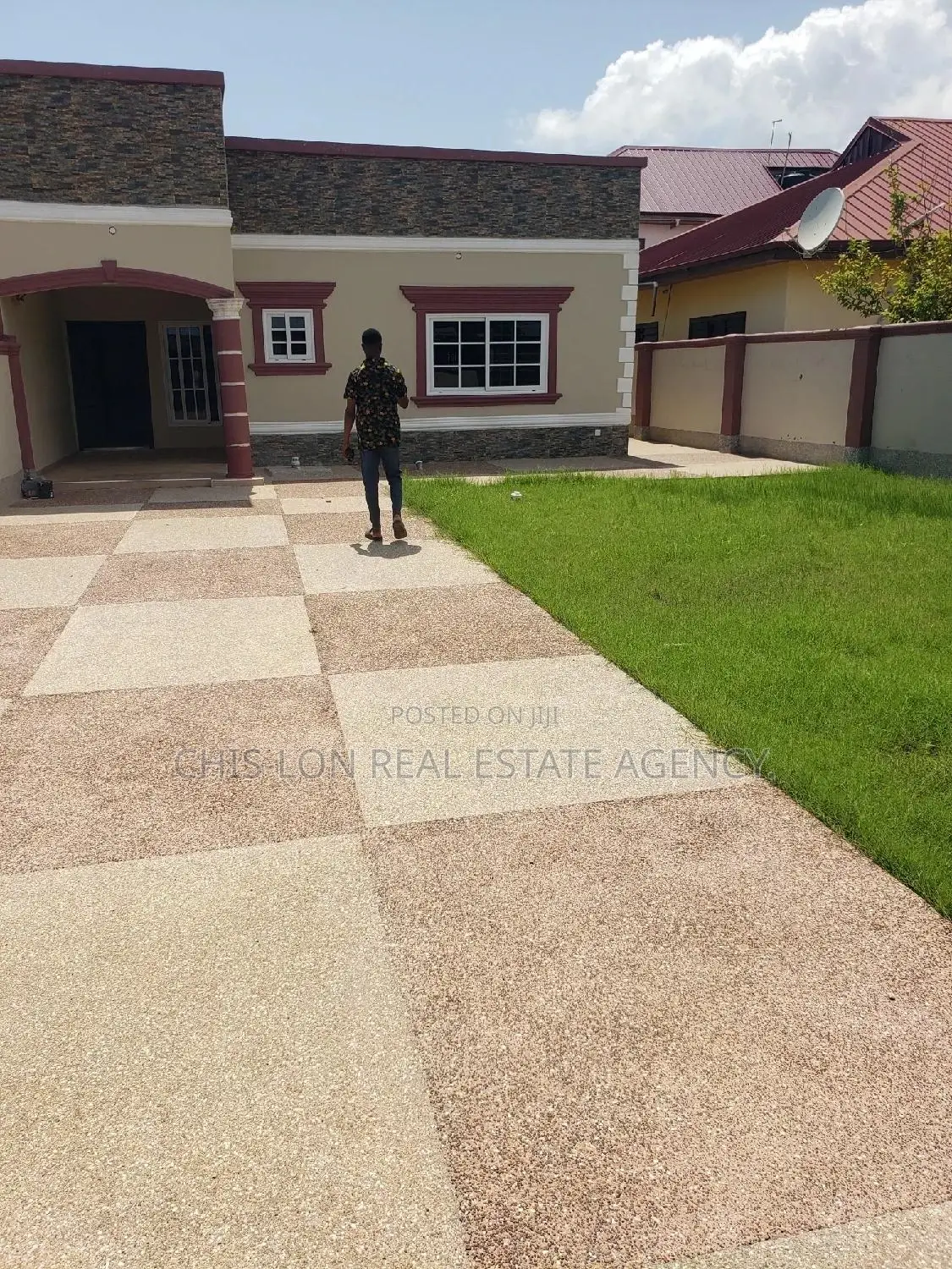 3bdrm House in Tuba, Kasoa for sale