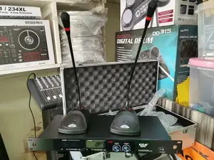Quality GLS Conference 2 in 1 Cordless Microphone