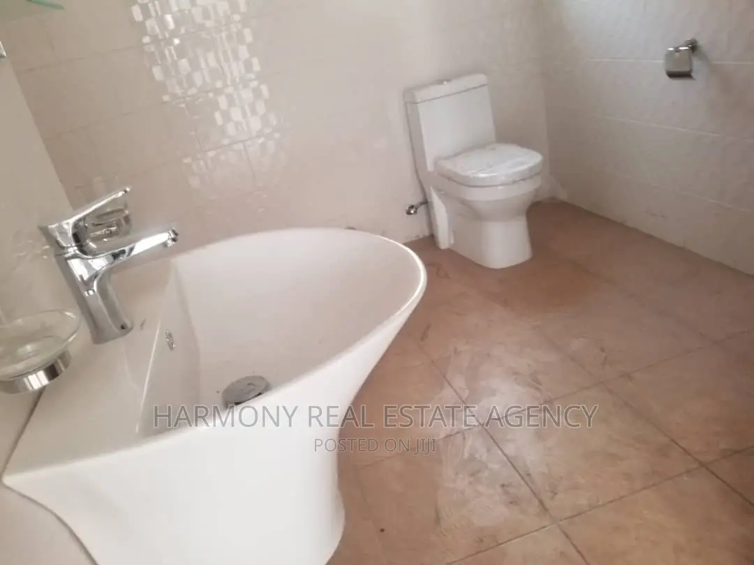 4bdrm House in Dzorwulu for sale