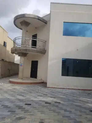4bdrm House in Dzorwulu for sale