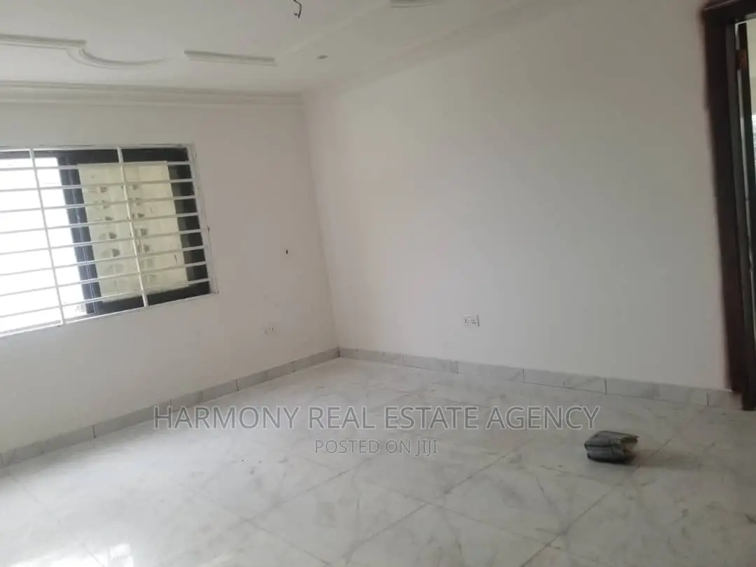 4bdrm House in Dzorwulu for sale