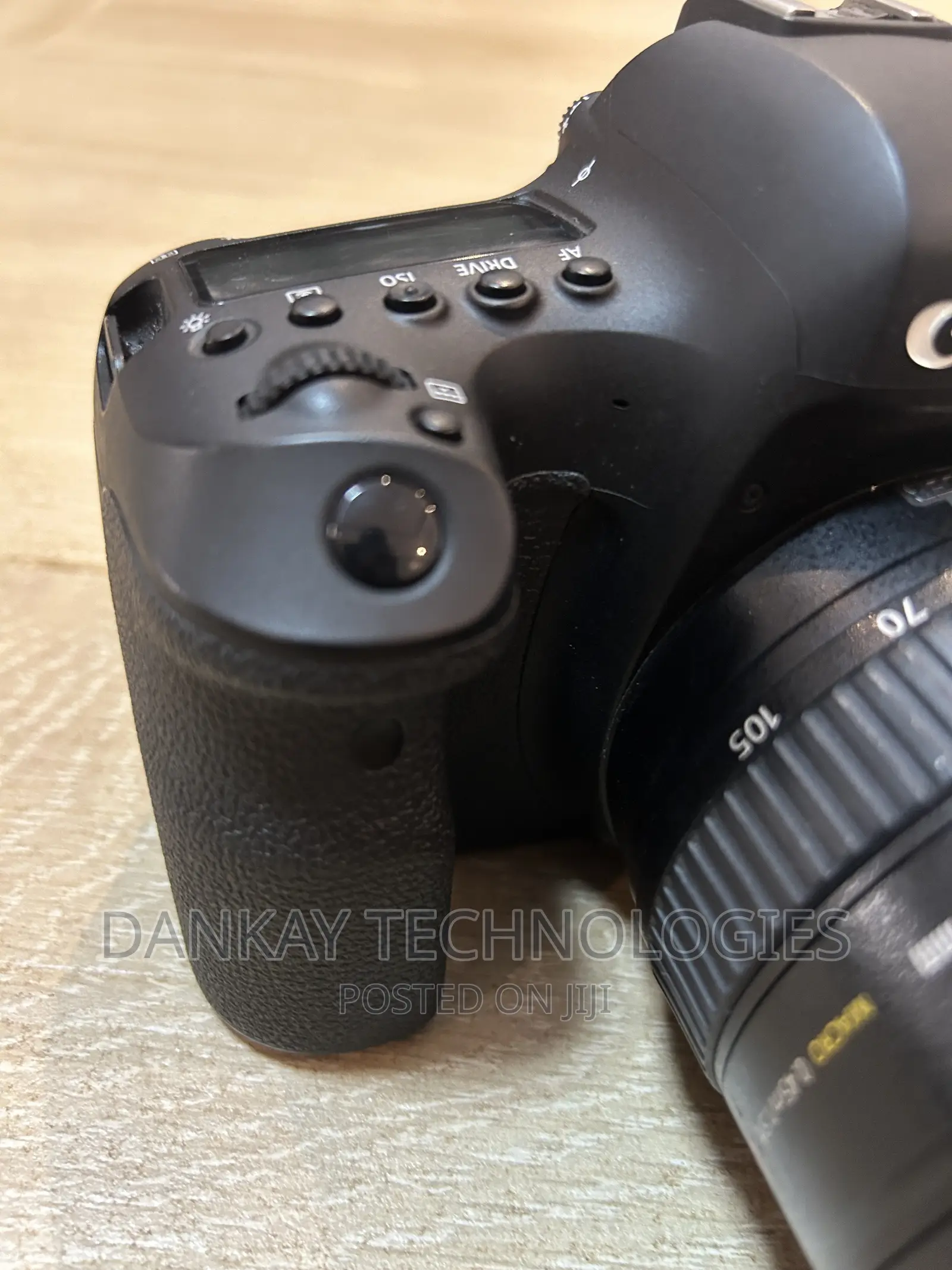 Canon 6d Mark Ii With 24 - 105mm Lens