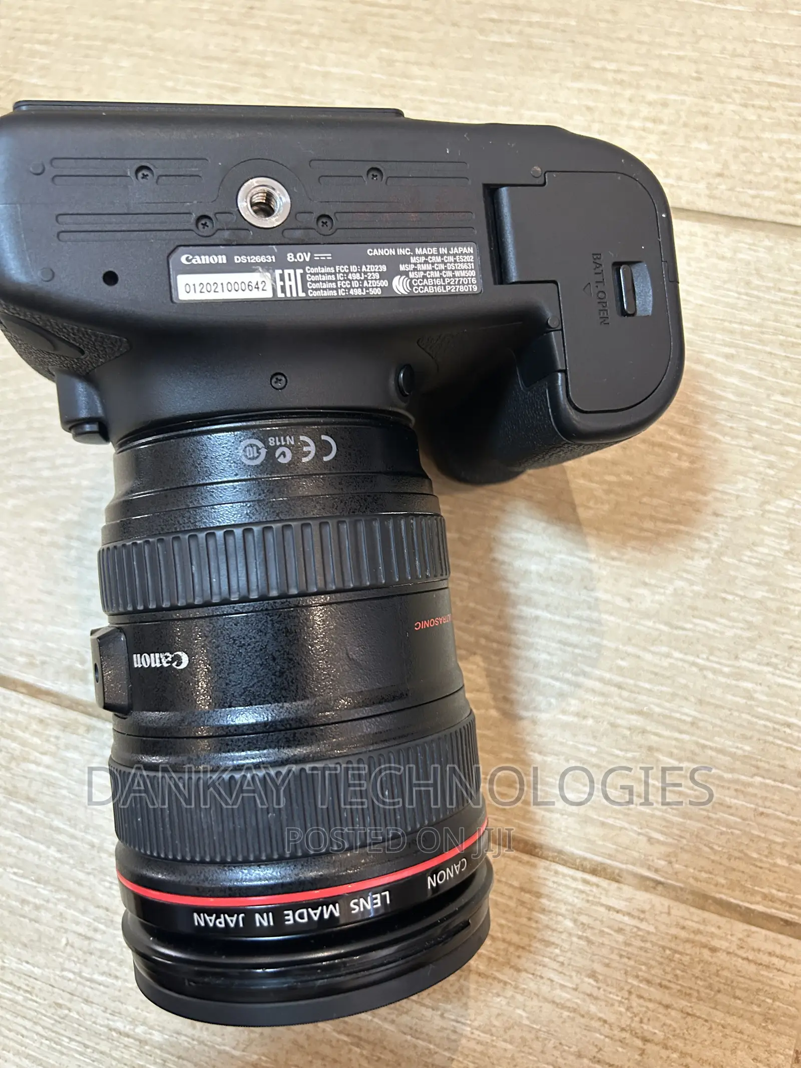 Canon 6d Mark Ii With 24 - 105mm Lens